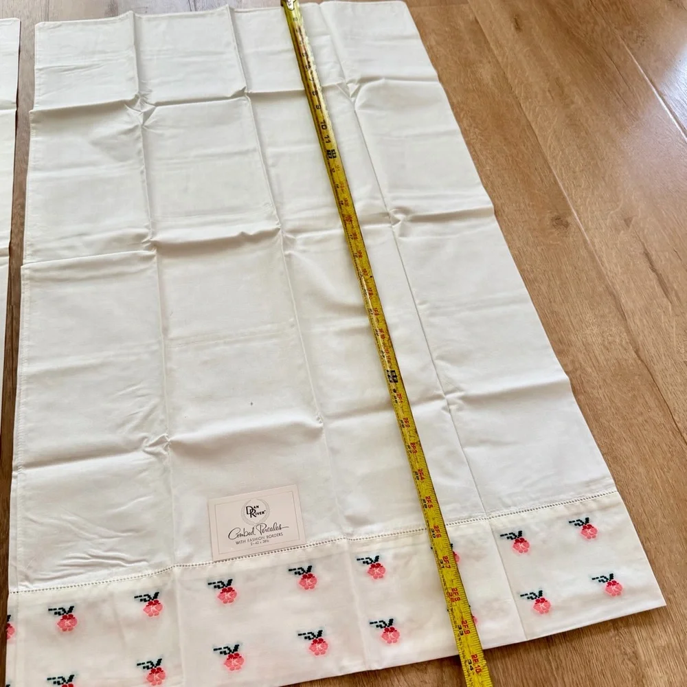NOS Dan River Combed Percales Fashion Borders Cotton Two Pillowcases 42 x 38 1/2